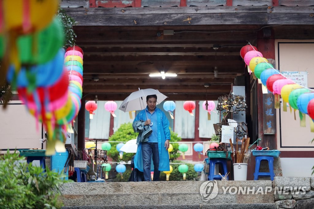 관람료 면제로 방문객 늘어난 사찰…소방청, 화재예방대책 추진