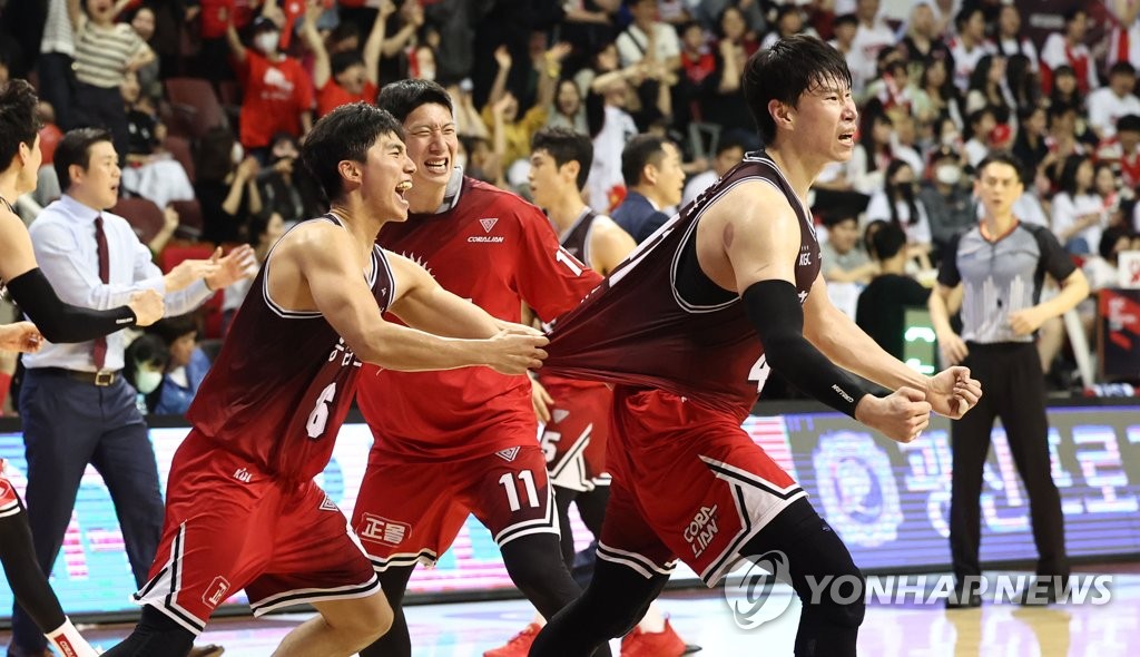 인삼공사, 15점 차 뒤집고 역전승…프로농구 챔프전 7차전으로