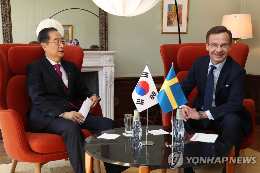 스웨덴 총리, 한총리에 "한국과 방산협력 적극 모색했으면"