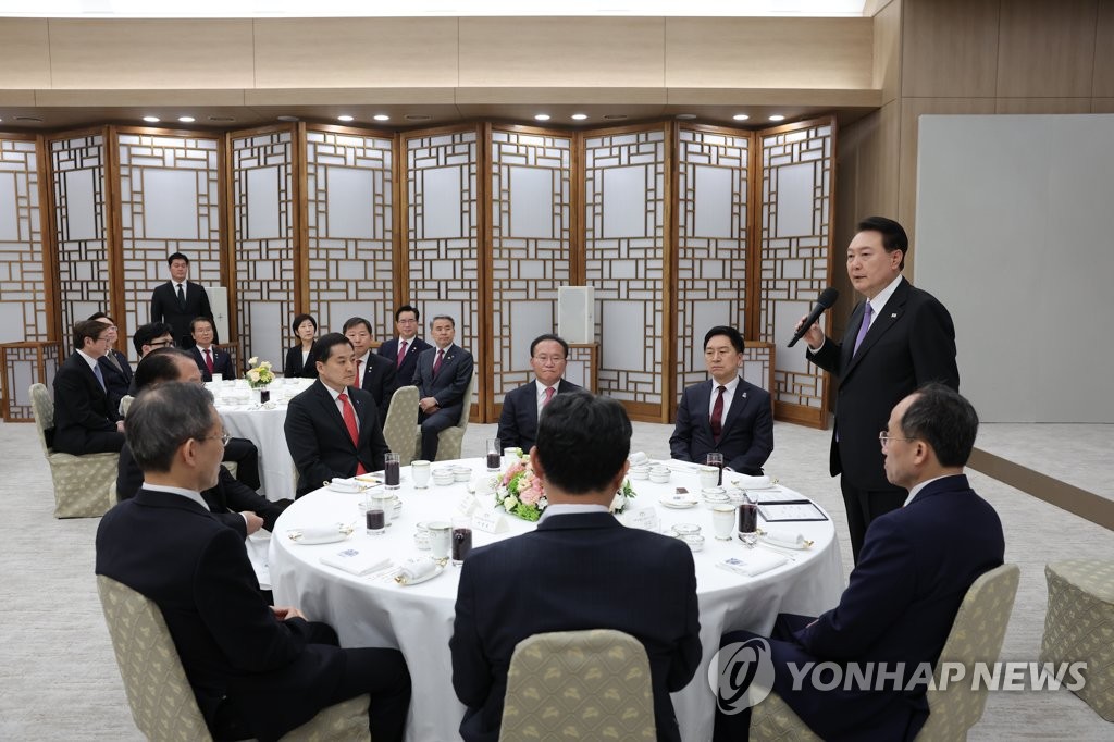 尹 "국정 바로잡은 1년…개혁 체감 위해 속도 더 내겠다"