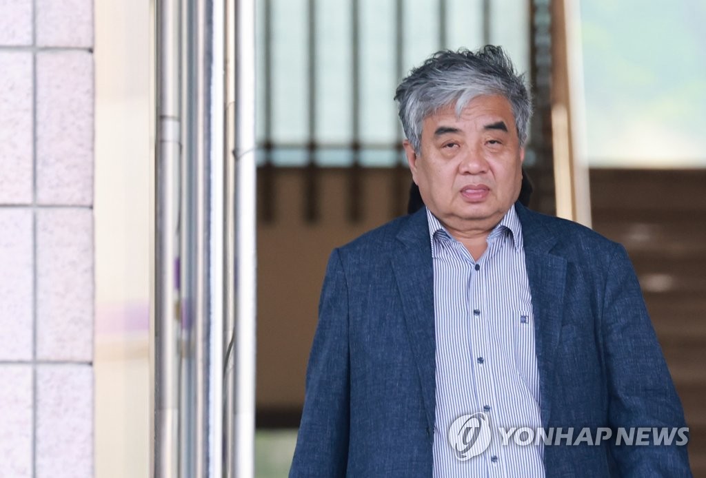 검찰 "한상혁, TV조선 재승인 기준 넘자 '미치겠네'"