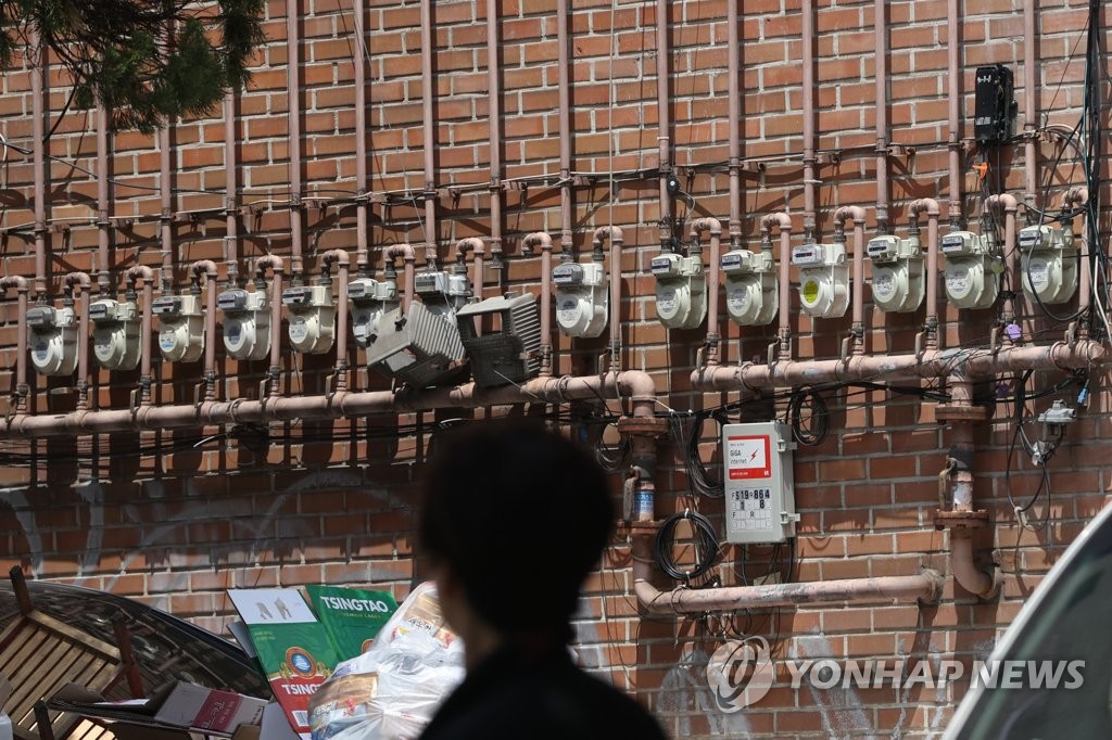 당정 "전기요금 인상 불가피…국민부담 최소화, 취약계층 지원"