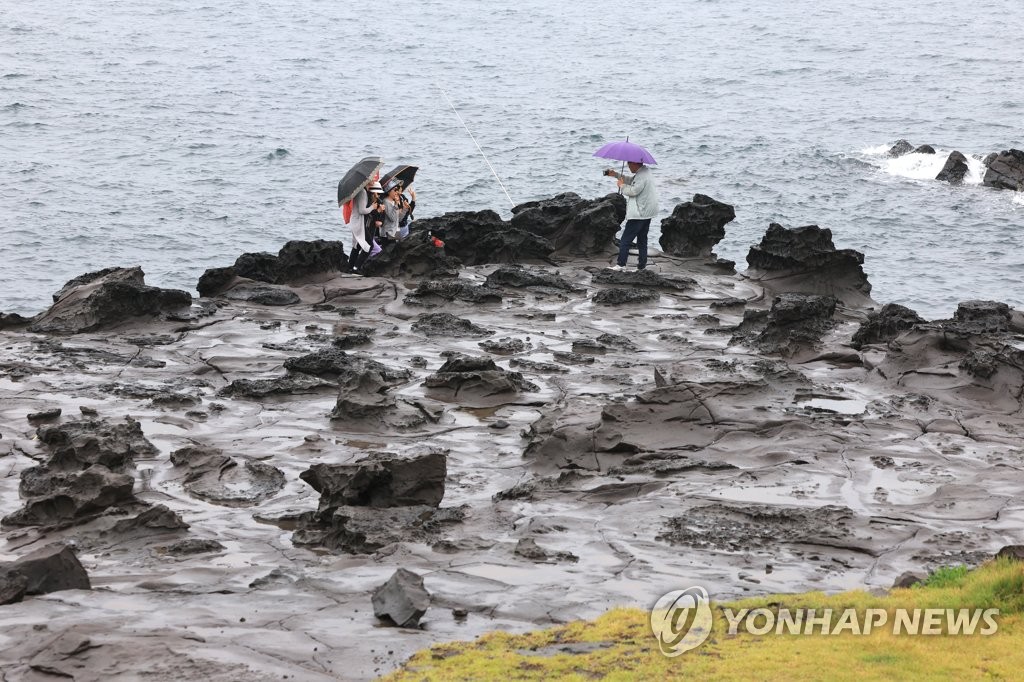 제주 흐리고 비…예상 강수량 30∼80㎜