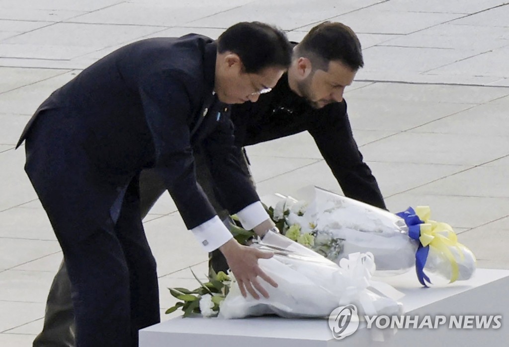 젤렌스키 "바흐무트 포위되지 않았다"…러시아에 함락 부인