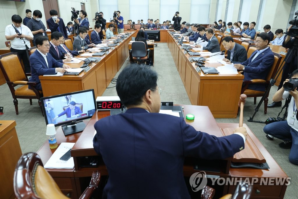 '김남국 방지법' 국회 행안위 통과…국회의원 코인도 재산신고(종합)