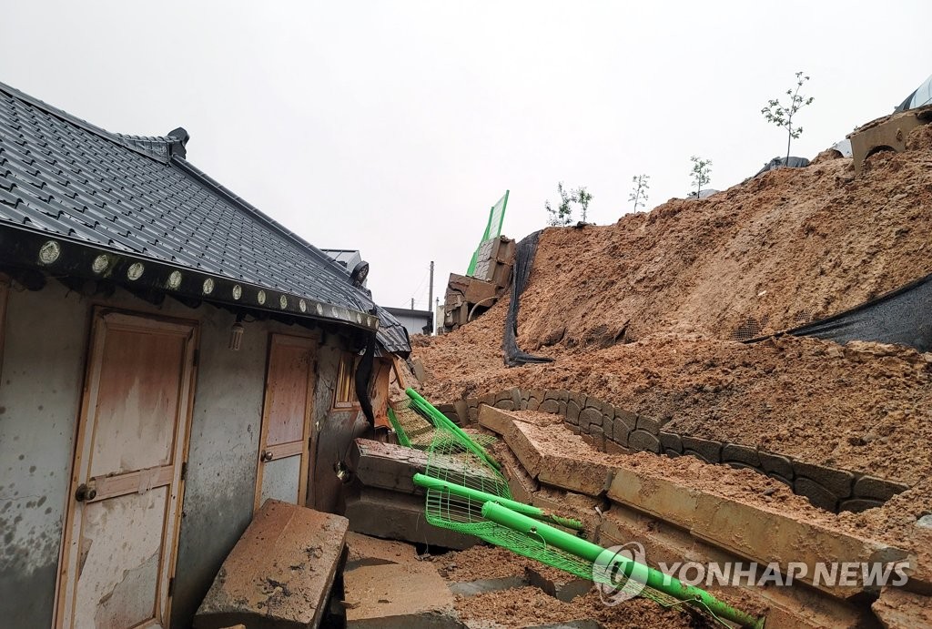 전북 익산 225㎜ 많은 비…농경지 침수·축대 붕괴 등 피해(종합2보)