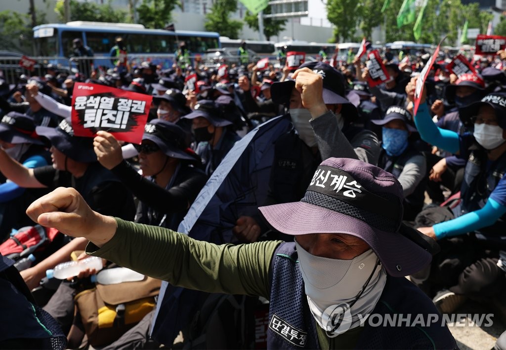 서울 도심 민주노총 집회…저녁엔 경찰청까지 행진