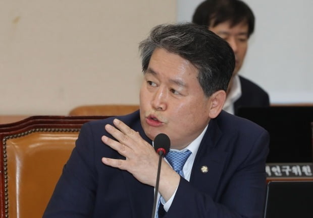 [속보] '불법 땅거래' 김경협 의원직 상실…징역형 집행유예