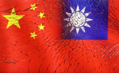 바이든, 대만 5억불 무기 지원 '비상권' 발동…중국 "화약통될 것"