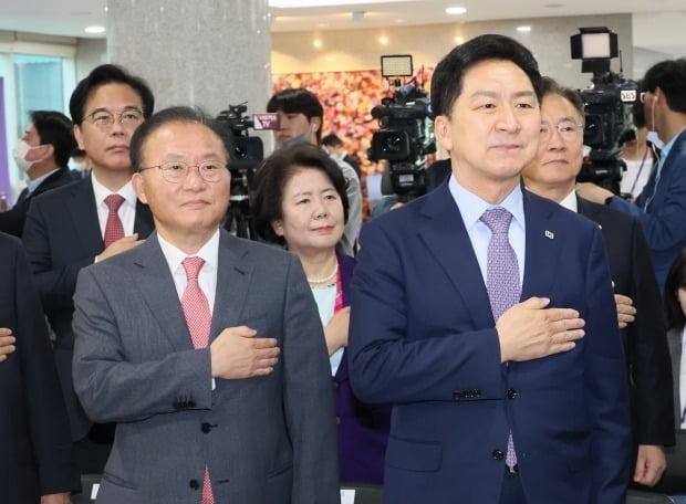 국민의힘 윤재옥 원내대표, 김기현 대표 / 사진=연합뉴스