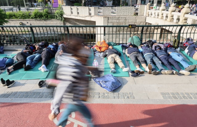 [속보] 尹 "공공질서 무너뜨린 민노총 집회 용납 어려워"