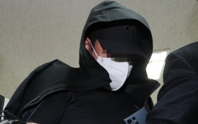 "아이들에게 미안"…항공기 문 연 30대 남성, 심문 1시간 만에 구속