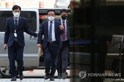 [2보] '백현동 로비스트' 김인섭 구속기소…77억 수수 혐의