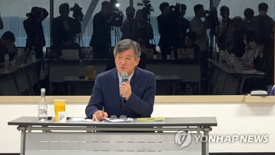 "집행위원장 이어 이사장 사퇴까지" 부산국제영화제 최대 위기