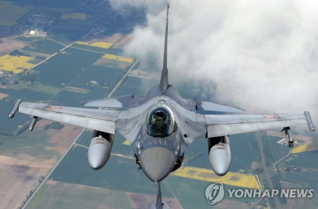 "핵종말 가능성"…F-16 지원 움직임에 '푸틴 오른팔' 또 핵위협