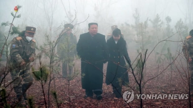 김정은 스위스 유학 시절 친구 "아들 있단 얘기 못 들어"