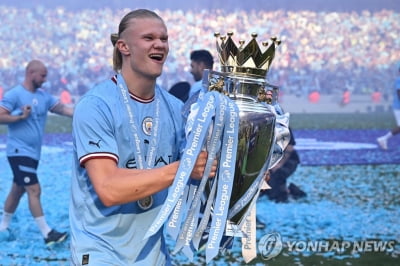 맨시티 홀란, EPL 올해의 선수·올해의 영플레이어 '최초 2관왕'