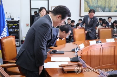 '내우외환' 민주당…돈봉투·김남국에 대의원제·개딸 논란까지(종합)