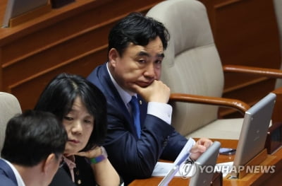 검 "윤관석, '경쟁 캠프서 금품' 정보에 돈봉투 살포 결심"(종합)