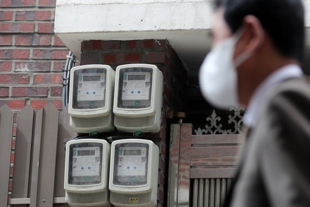 국민의힘과 정부는 오는 15일 국회에서 당정협의회를 거쳐 한전 자구책을 검토한 뒤 전기·가스 요금 인상을 공식 발표할 예정이다. 사진=뉴스1