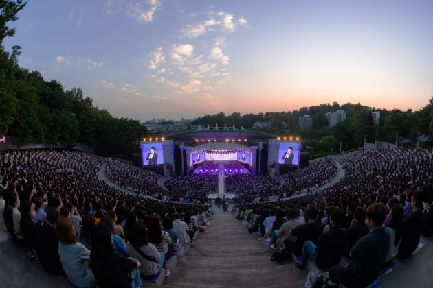 역시 성시경…10회 맞은 '축가', 명불허전 공연의 신