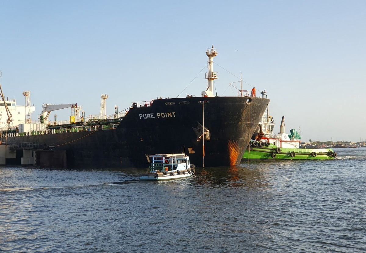 러시아 원유를 수출하는 유조선 '퓨어 포인트'호가 이달 파키스탄 항구에 정박했다. 사진=로이터