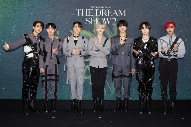NCT DREAM, 두 번째 월드 투어 서울 앙코르 콘서트 1일 개막…웅장하고 화려한 연출 ‘기대 UP’