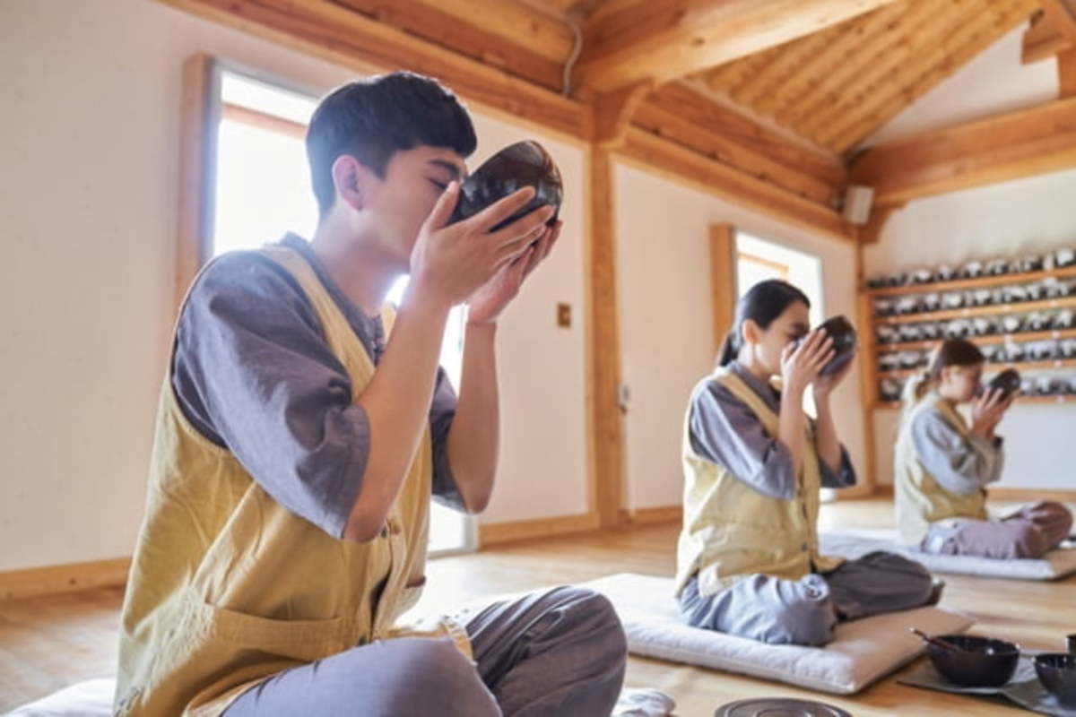 예약도 하늘의 별 따기…스님 음식 9만원 넘는데 완판 | 한국경제