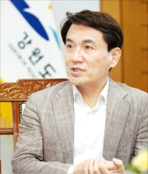 김진태 강원지사 "군사규제 등 대폭 해제…강원 첨단기술단지 조성"