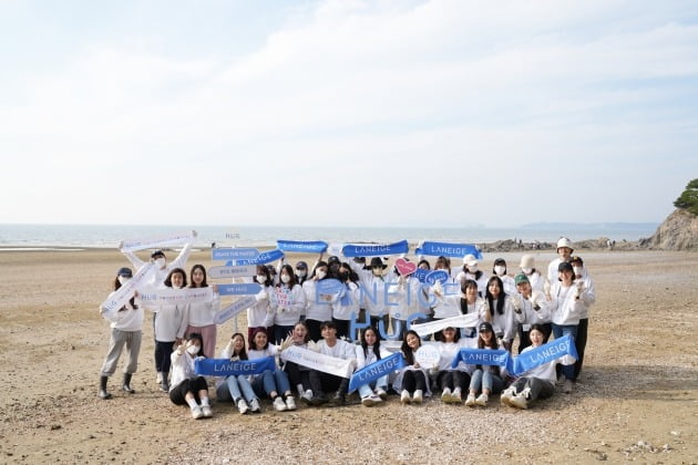 아모레퍼시픽이 2020년 충남 태안 국립공원 청포대 해변을 반려해변으로 설정했다. (사진=아모레퍼시픽)