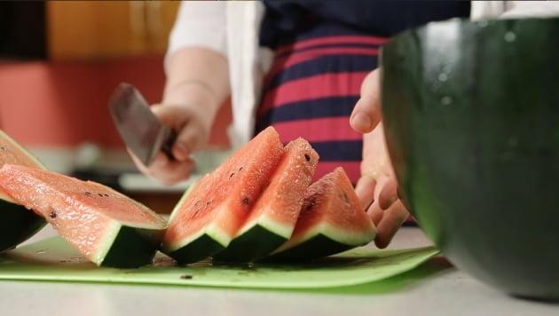 파인애플 한개가 2000만원...세계에서 가장 비싼 과일은?