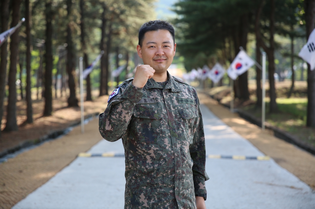 현역 육군 장교, 교통사고로 의식 잃은 80대 참전용사 구조