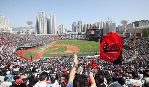 '잘 나가는' 롯데, 이틀 연속 매진…올 시즌 KBO 최다 5번째