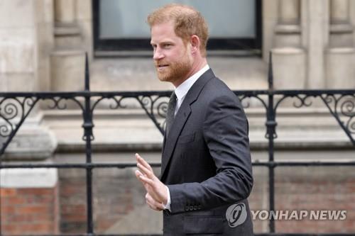 '타블로이드 신문과 전면전' 英 해리 왕자, 법정에 직접 나온다