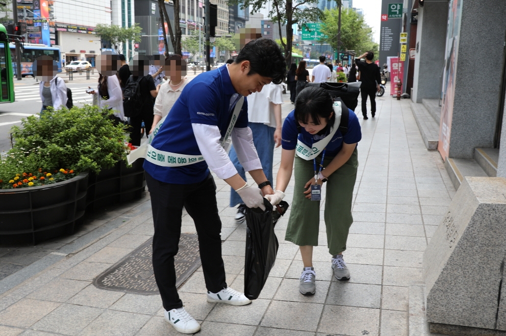 쓰레기 줍고 우유팩 재활용…식품·외식업계, 환경의날 행사