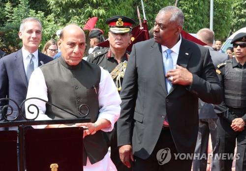 중국 견제 한마음…美·印 국방장관, 방위산업 등 협력 합의