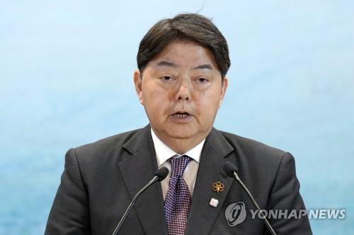 日외무상 "안보리, 北 위성 대응없어 유감…한미와 협력"