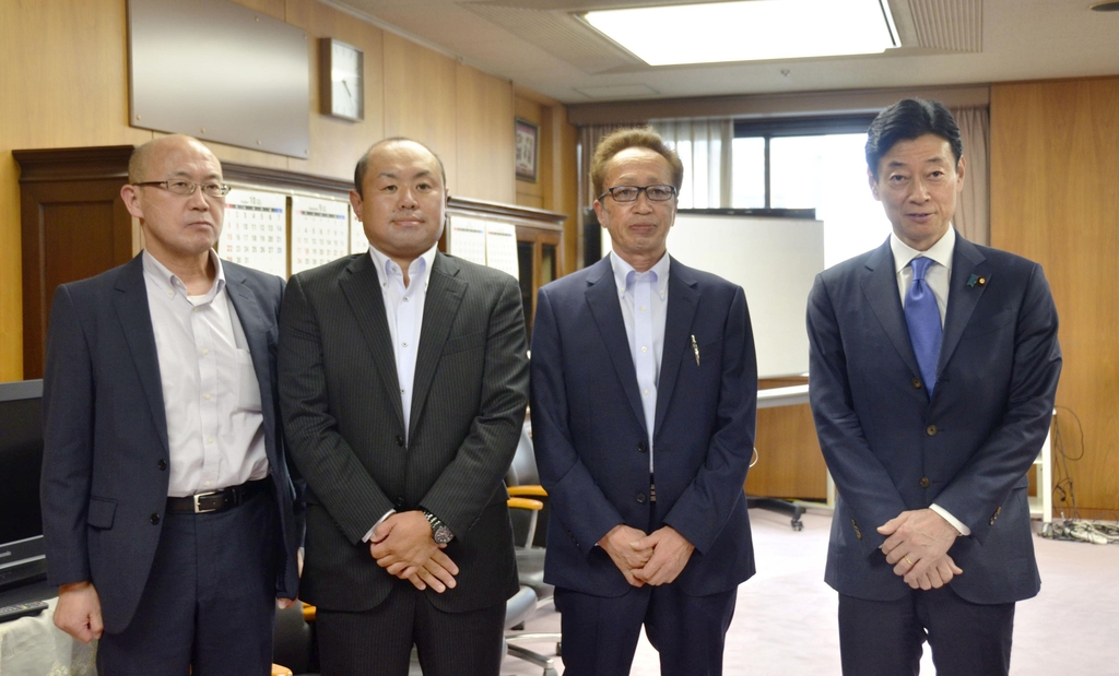 日후쿠시마 어업 단체장, 경제산업상 만나 어민 불안감 전달