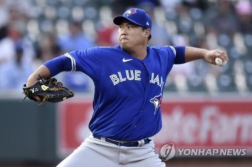 류현진 복귀 한달 앞으로…녹록지 않은 MLB 토론토 선발진 상황