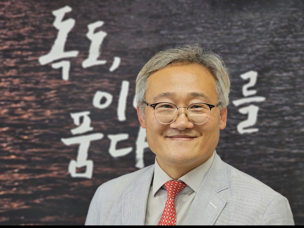 경북대 황의욱 교수팀, 독도 서식 생물 1천963종 목록 구축