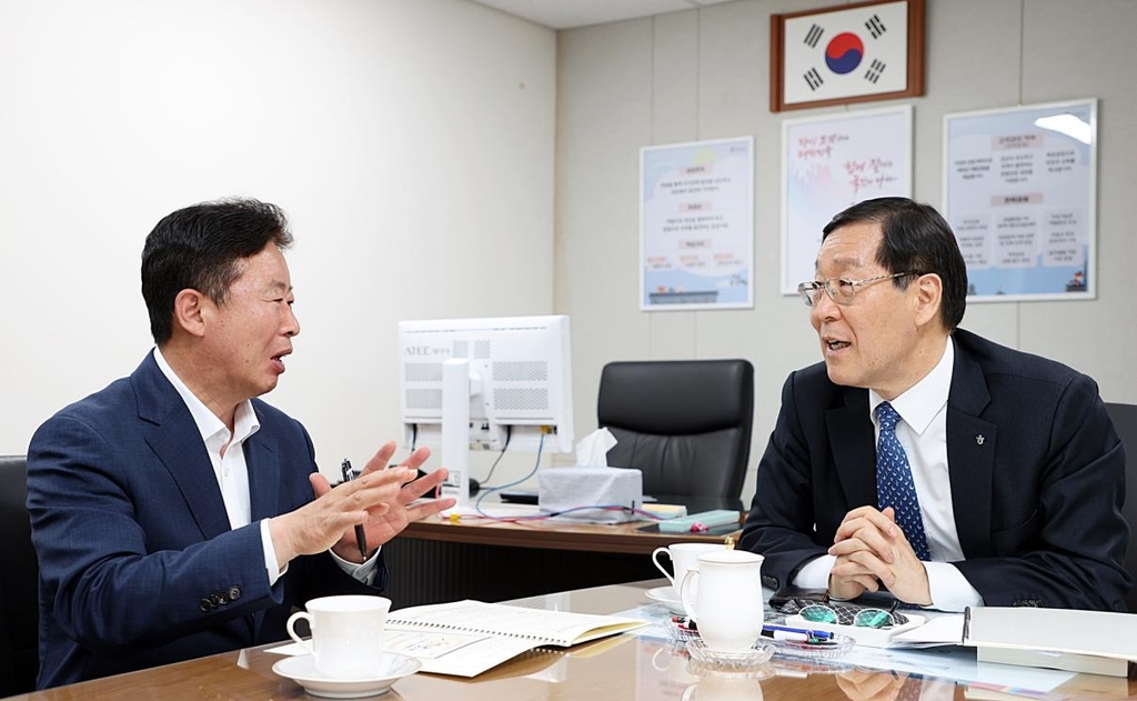 "관광객 1천만 명 유치"…가평군수, 관광공사에 지원 요청