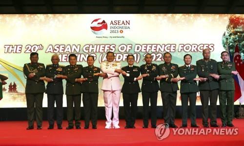 아세안 10개국, 9월 남중국해서 첫 합동 군사훈련…'중국 견제'