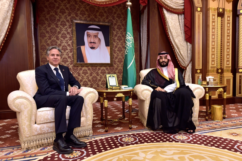 사우디로 달려간 미국…"냉엄한 지정학적 현실 인정"