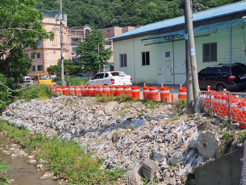 [르포] 곧 장마 시작될텐데…경기도 곳곳 아직도 작년 수해 '복구중'