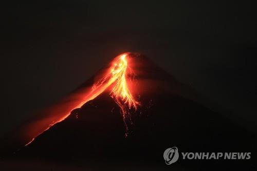 필리핀 당국 "마욘 화산, 최장 3개월간 용암 분출할 수도"