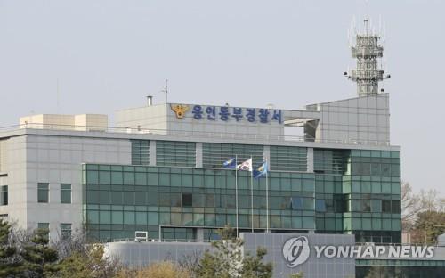 골프장 전동카트 뇌사 사고…나흘 뒤 카트 운전 캐디도 숨져(종합)