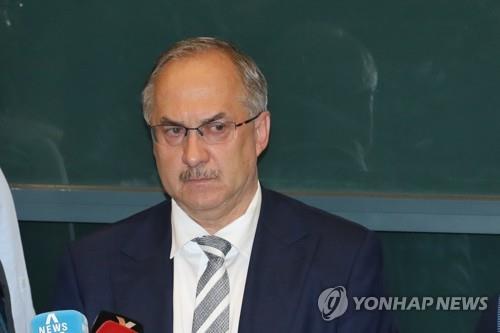 슈틸리케 "한국 선수, 배우려는 의지 커…김민재는 증명된 선수"