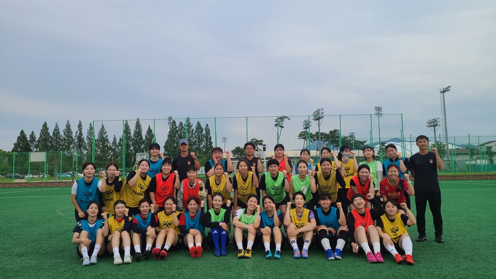 프로축구 경남FC, 여성 축구팀 '레드로즈FC' 2기 선발