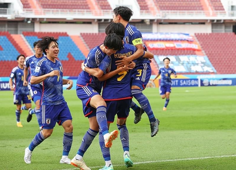일본, 수중전 속 이란 꺾고 U-17 아시안컵 결승 진출