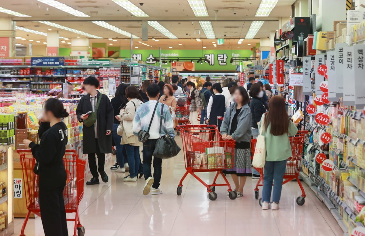 5월 소비자물가 상승률 3.3%…넉달 연속 하락세